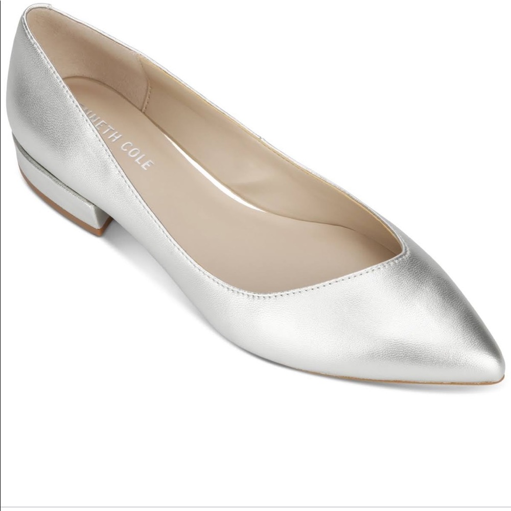 Kenneth Cole Camelia flats Platinum, size 9.5. Never worn in original packaging